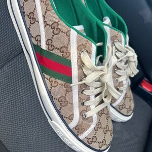 Gucci low tops